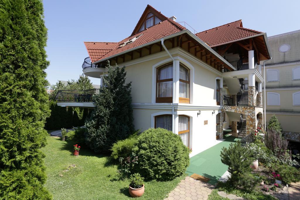 Club Unicum Heviz Exterior foto